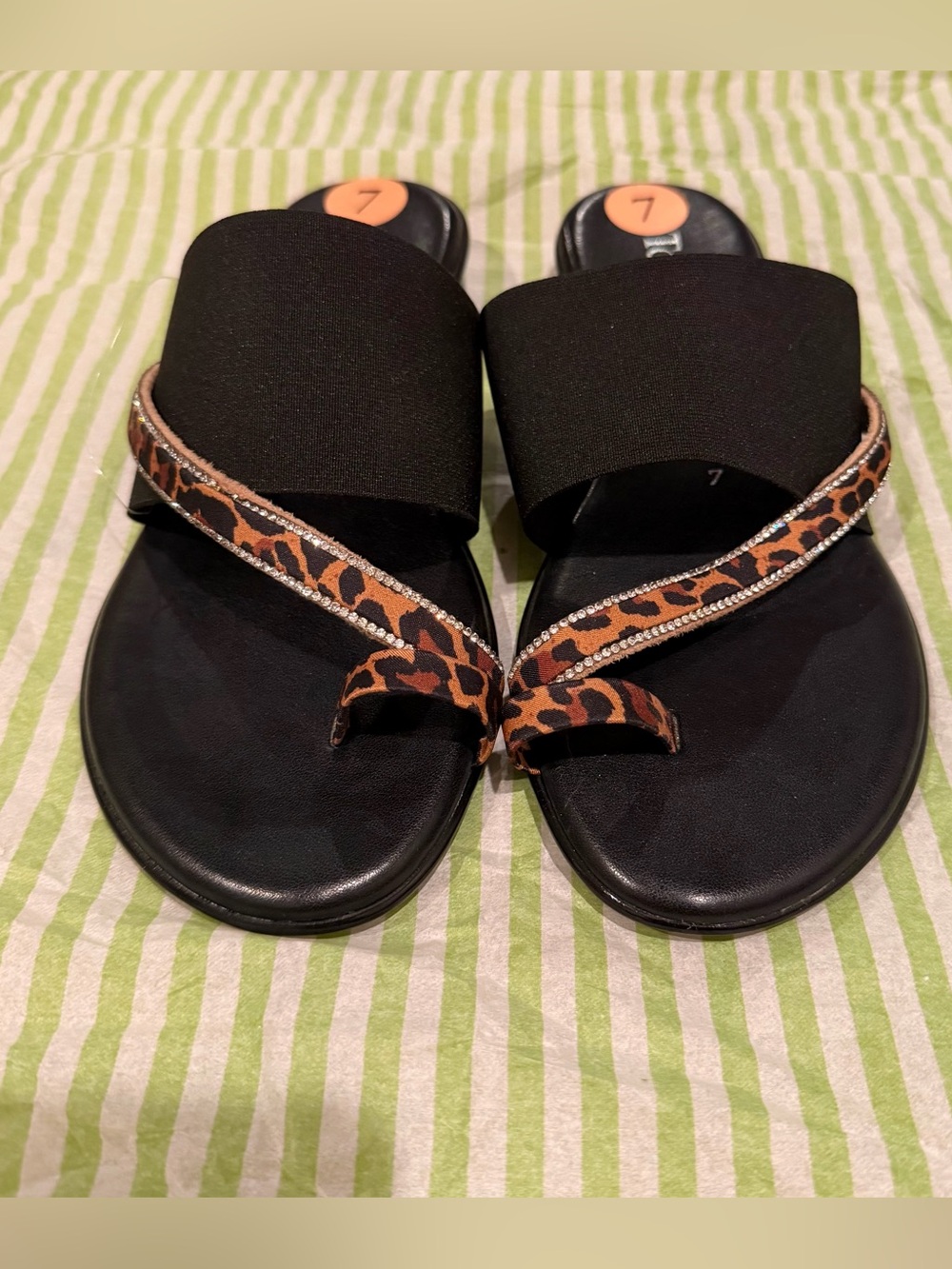 Cheetah sandals - Picture 3 of 3